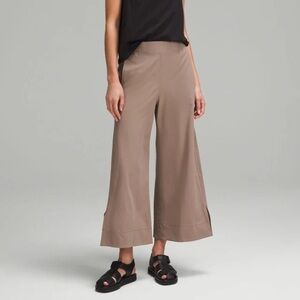 lululemon Stretch Woven Wide-Leg High-Rise Crop pant Taupetastic taupe xl